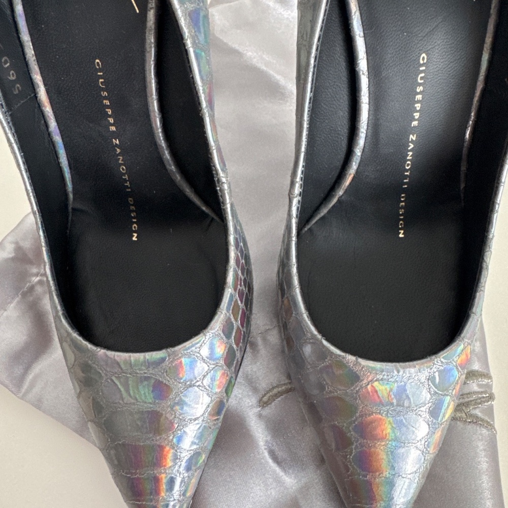 Giuseppe Zanotti Silver Iridescent Metallic Heels Size 5 EUC 4.25" Stiletto - Picture 15 of 17